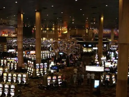 Sverige avvecklar landbaserade casinon när kritiken mot bristande konkurrens växer