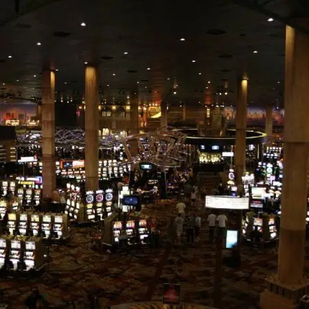 Sverige avvecklar landbaserade casinon när kritiken mot bristande konkurrens växer